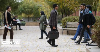 دانشگاه بی‌پول، جامعه بی‌قدرت