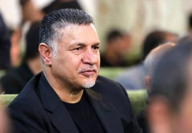 تصاویر التماس یک زن به علی دایی و ضربه عجیب به خودروی پورش تصاویر التماس یک زن به علی دایی و ضربه عجیب به خودروی پورش