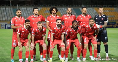 ما دو نفر حساب خلیلی را میرسیم تا از پرسپولیس برود پی کارش | او فعلا دارد جولان میدهد ما دو نفر حساب خلیلی را میرسیم تا از پرسپولیس برود پی کارش | او فعلا دارد جولان میدهد