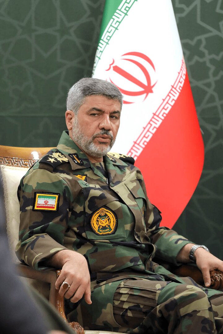 دیدار مهم ۲سخنگوی نظامی+ تصاویر | مقابل دشمنی ایستادهایم که هیچ کشوری جرأت شلیک یک تیر به آن را نداشت